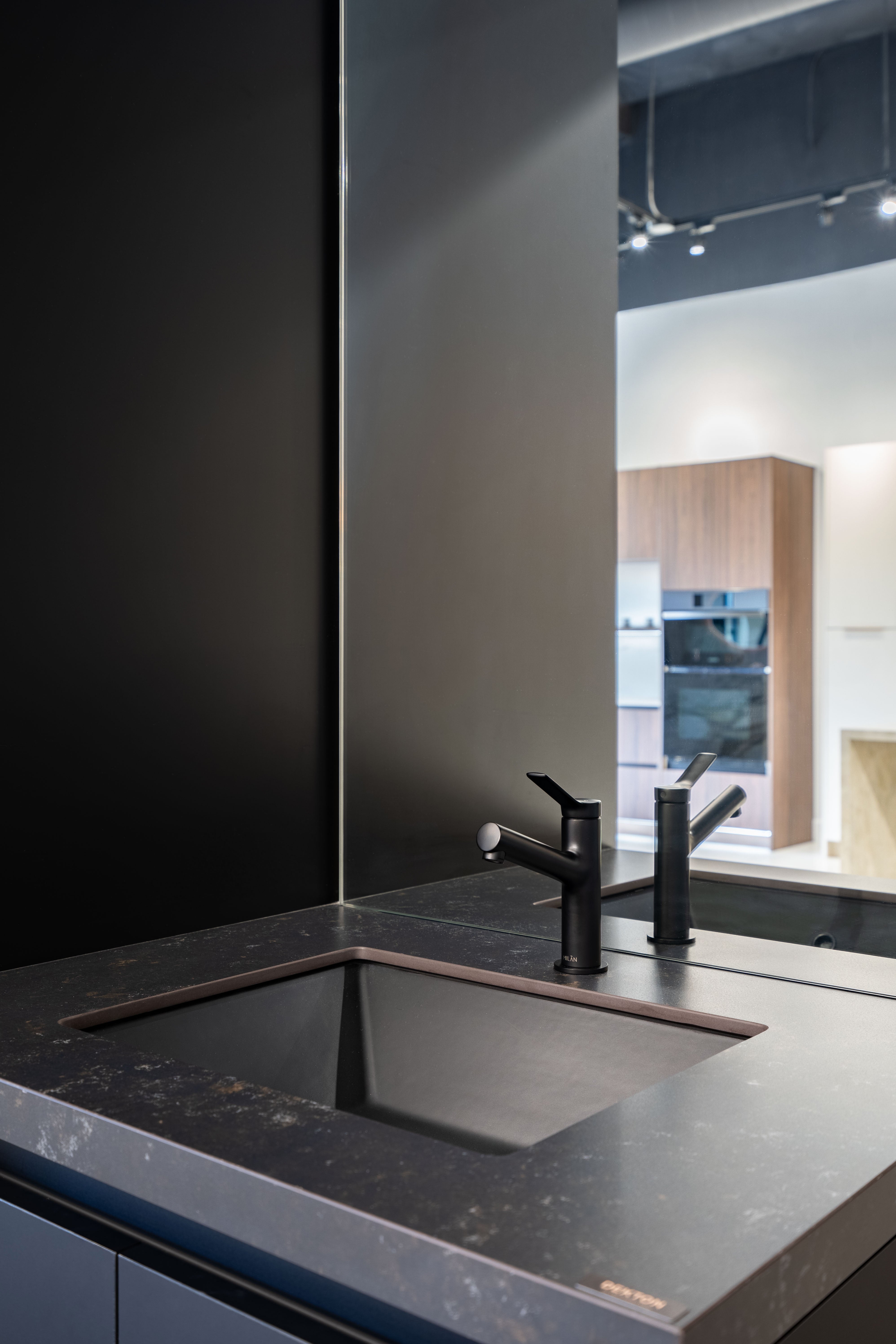Valeria Modern Bathroom Faucet – Elegant Design, Lasting Quality