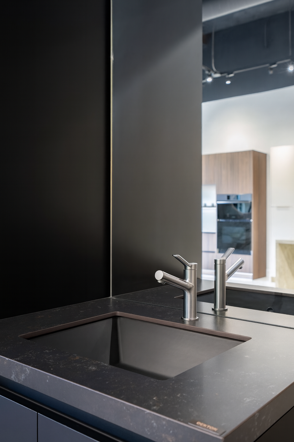 Valeria Modern Bathroom Faucet – Elegant Design, Lasting Quality