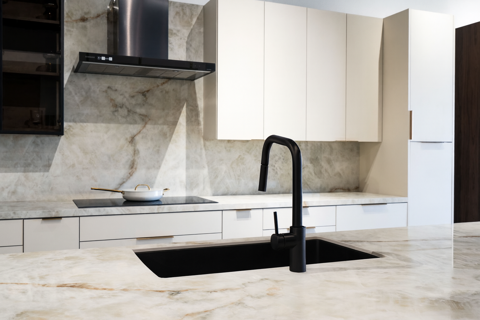 Camilla Brush Kitchen Faucet - Modern Elegance, Lasting Reliability